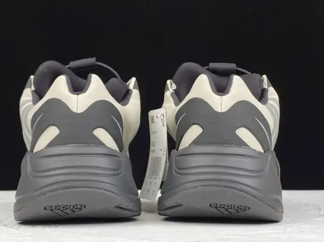 hype Bone Adidas FY3729 700 Boost Yeezy MNVN 0610